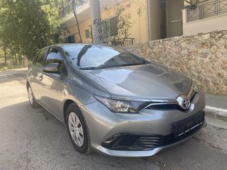 Toyota Auris 2017-thumb-2