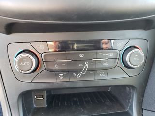 Ford Focus 2015 Με ζημια στο μοτερ-thumb-11