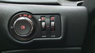 Opel Astra 2012-thumb-14