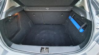Opel Astra 2012-thumb-15