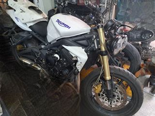 Triumph Street Triple 675 -thumb-2