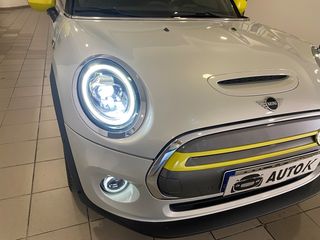 Mini Cooper SE 2020 HARMAN KARDON, HEAD UP DISPLAY AUTOK-thumb-4