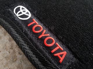 TOYOTA IQ . . .ΠΑΤΑΚΙΑ ΣΕΤ..-thumb-3