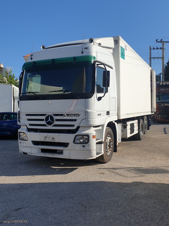 Ψυγείο Mercedes-Benz 2005 2532
