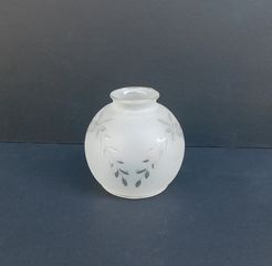 Γυαλί φωτιστικού με εγχάρακτα σχέδια, vintage.