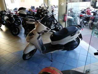 Peugeot LXR 200 2013-thumb-2