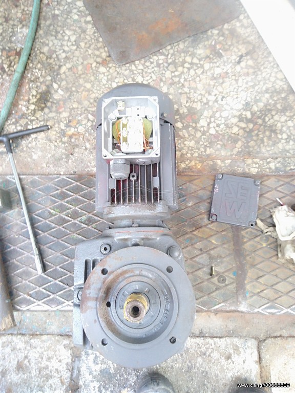 Μειωτηρας SEW 0.75 kw 69 στροφές
