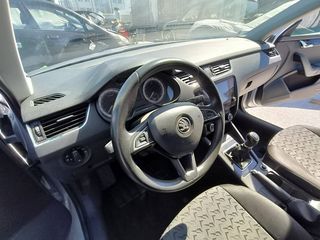 Skoda Octavia 2020-thumb-4