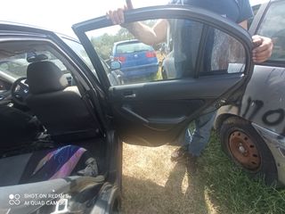HONDA CIVIC SEDAN 01-04-thumb-3
