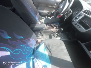 HONDA CIVIC SEDAN 01-04-thumb-5