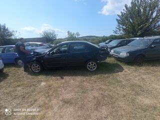 HONDA CIVIC SEDAN 01-04-thumb-14