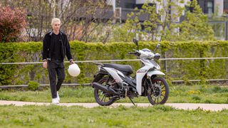UM 2026 FLASH 125 i CBS UM Made in USA Δωρεάν Μεταφορά!!!-thumb-33