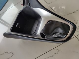 ΚΟΝΣΟΛΑ TOYOTA YARIS 2022-thumb-3