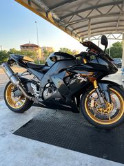 Kawasaki Ninja ZX - 10 R 2004