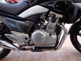Suzuki Inazuma 250 2016-thumb-3