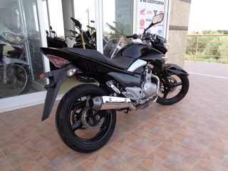 Suzuki Inazuma 250 2016-thumb-5