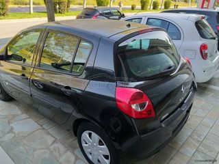 Renault Clio 2006-thumb-1