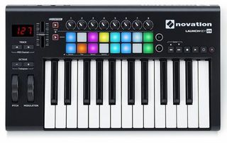 NOVATION LAUNCHKEY 25 MK2 USB MIDI CONTROLLER 25 DYNAMIC KEYS - Novation