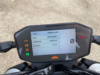 KTM 790 Duke 2018-thumb-12