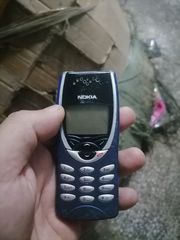 Nokia 8210 