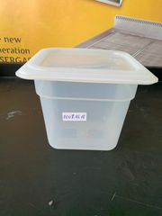 INOXWEB 2026-ΜΕΤΑΧΕΙΡΙΣΜΕΝΟ ΣΚΕΥΟΣ Πολυπροπυλενίου GN 1/6 ΜΕ ΚΑΠΑΚΙ ΒΑΘΟΣ 15