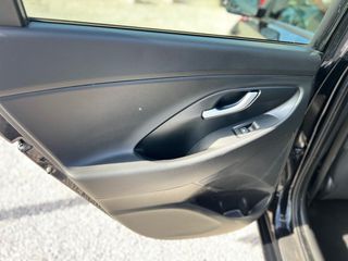 Hyundai i 30 2018 1.4 PASSION AUTOMATIC-thumb-37