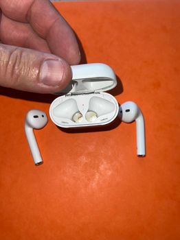 Apple Airpods  Bluetooth Handsfree   
