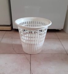 Καλαθάκια Δωματίου Pvc Διάτρητα Φ28εκ Υ25εκ (930/38)
