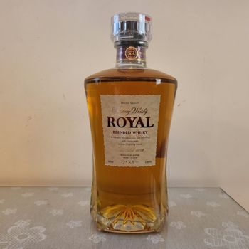 Suntory "ROYAL" , Japanese blended whisky. 