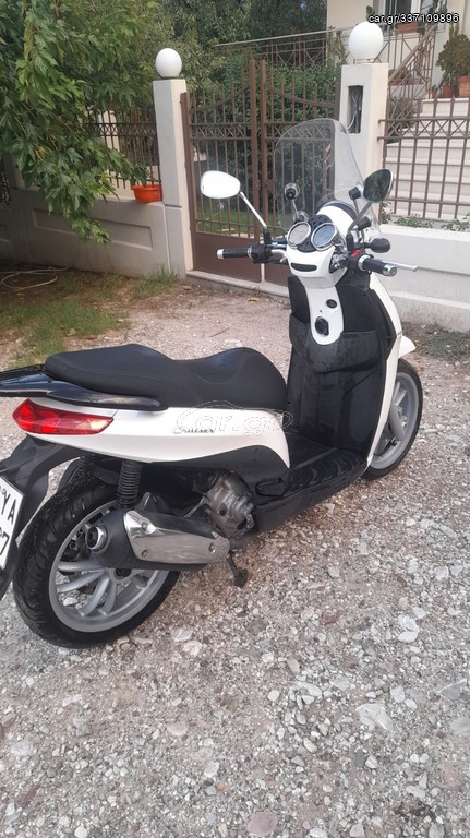 Car Gr Piaggio Carnaby Cruiser