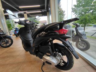 Piaggio Liberty 125 RST 2026 S. ΠΡΟΣΦΟΡΑ!!! ΕΤΟΙΜΟΠΑΡΑΔΟΤΟ!!!!-thumb-4