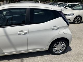 Toyota Aygo 2016-thumb-11