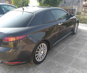ALFA ROMEO GT-thumb-1