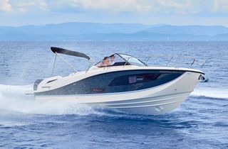 Quicksilver '23 ACTIV 875 Sundeck