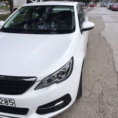 Peugeot 308 2018-thumb-1