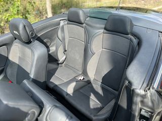 Renault Megane 2012 Cabrio dCi 160 GT Automatic-thumb-12
