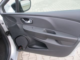 Renault Clio 2017 dCi 90 Limited EDC-thumb-12
