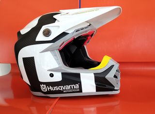 Husqvarna Bell Moto9 Flex - Large - Σε προσφορά!!