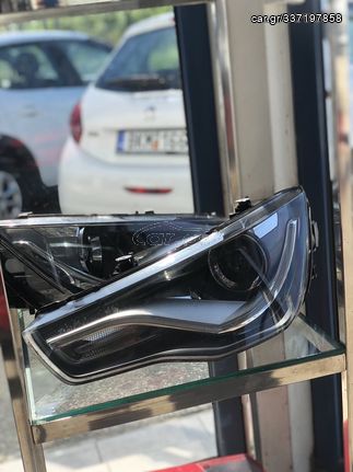 Φανάρια εμπρός AUDI A1 γνήσιο led