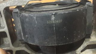 Βαση κινητηρα δεξια VOLVO V50 S40 DIESEL D4204T -thumb-3