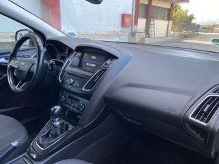 Ford Focus 2015-thumb-17