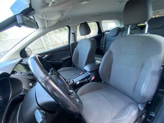 Ford Focus 2015-thumb-20