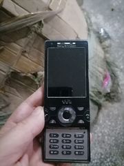 Sony Ericsson W995 