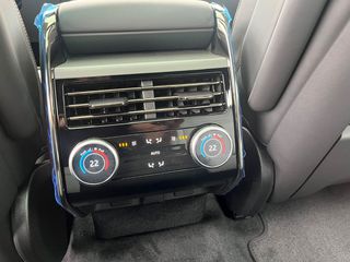Land Rover Range Rover Sport 2023 Dynamic HSE Hybrid 440e-thumb-9