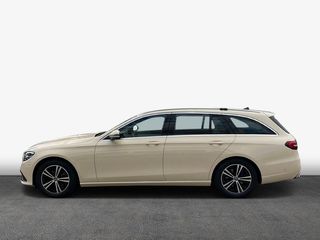 Mercedes-Benz E 220 2023-thumb-2