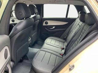 Mercedes-Benz E 220 2023-thumb-6