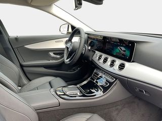 Mercedes-Benz E 220 2023-thumb-8