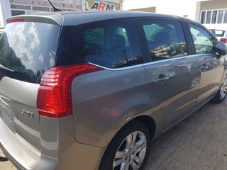 Peugeot 5008 2010 120 VTi ST Premium-thumb-9