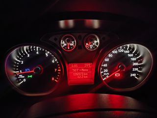 Ford Focus 2010 1.4 Style+-thumb-6