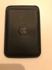 Apple MagSafe wallet 